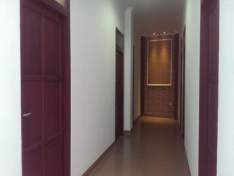 Oyo 1631 Aristo Home Макасар Экстерьер фото